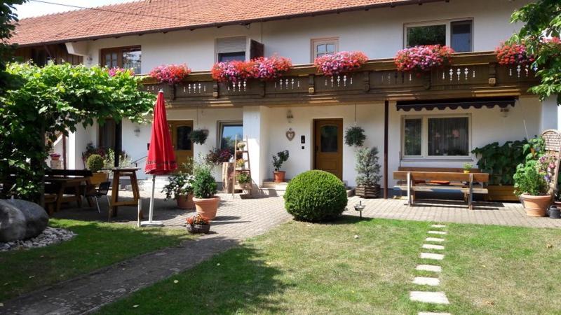 Pension Zum Krug, Messe Muenchen Hergolding Exteriör bild